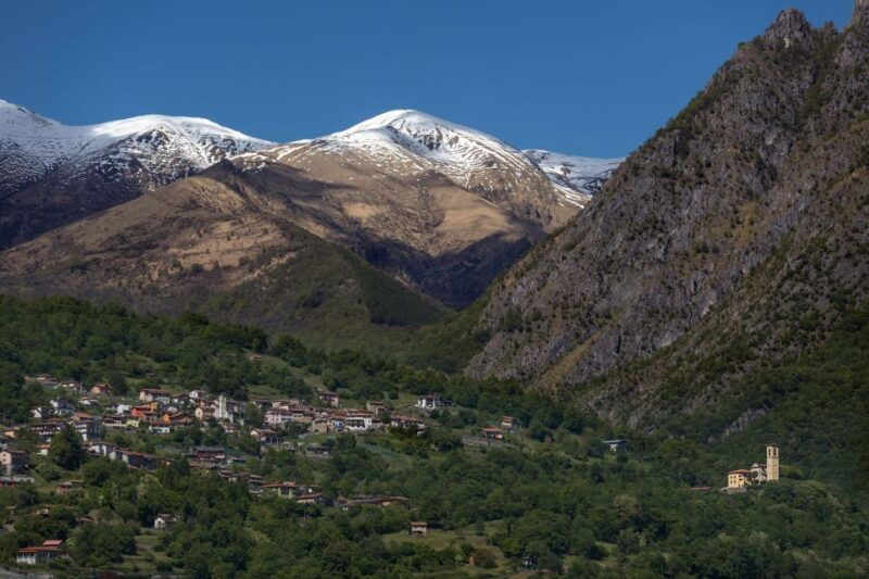 Lugano: Express Walk with a Local in 60 minutes - Authenticity and Authentic Local Connection