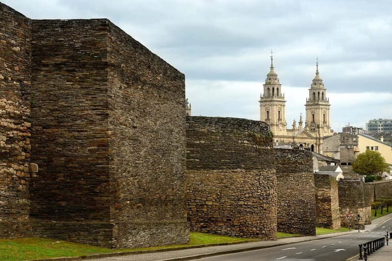 LUGO: GUIDED VISIT TO LUGO, INCLUDING ENTRANCE TO THE CATHEDRAL AND THE DOMUS - A Closer Look at the Lugo Guided Tour