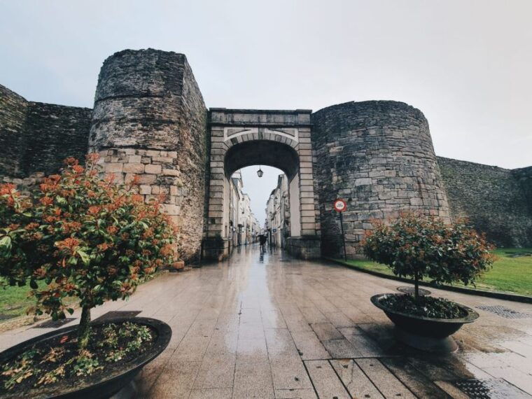 lugo-private-guided-walking-tour