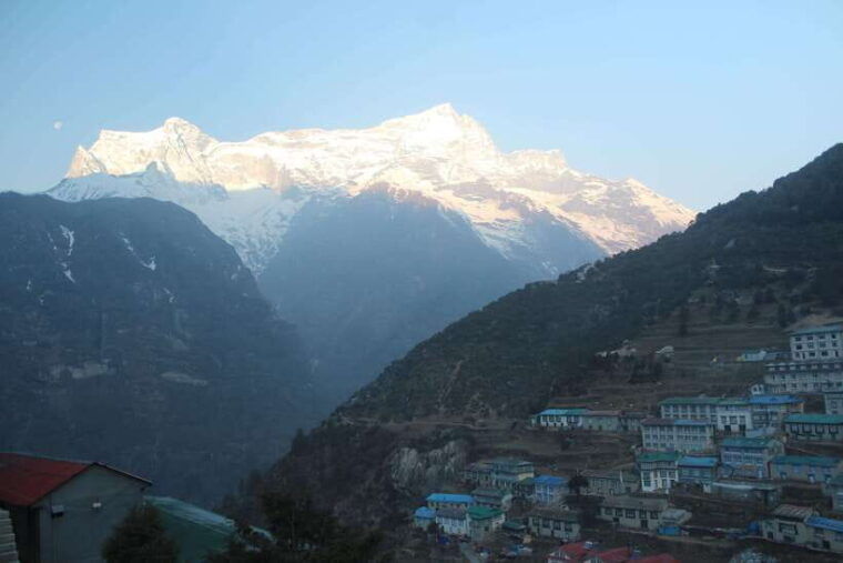 lukla-11-day-everest-base-camp-trek-from-lukla-with-guide