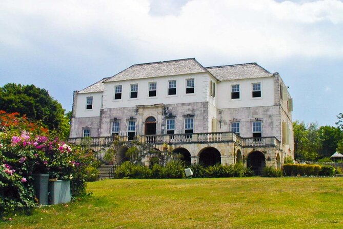 luminous-lagoon-and-rose-hall-optional