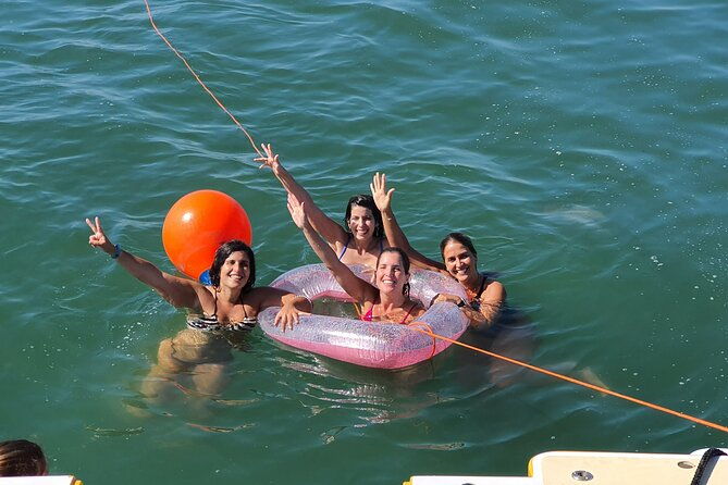 lunch-and-swiming-near-a-beach-in-lisbon-5h-12p