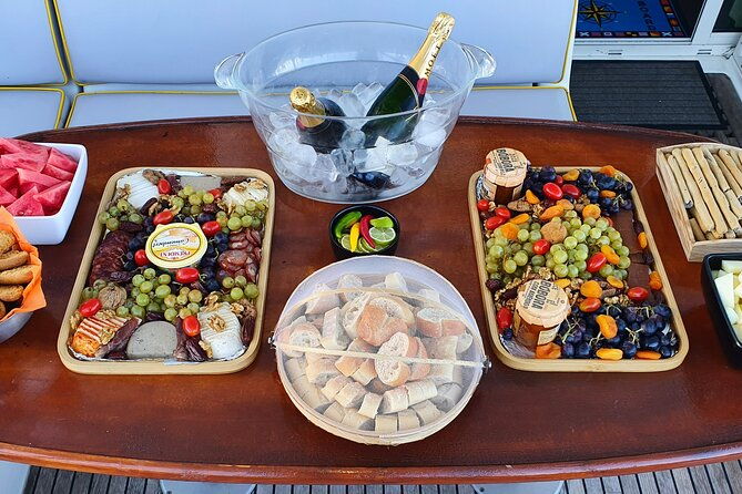 lunch-and-swiming-near-a-beach-in-lisbon-5h-12p