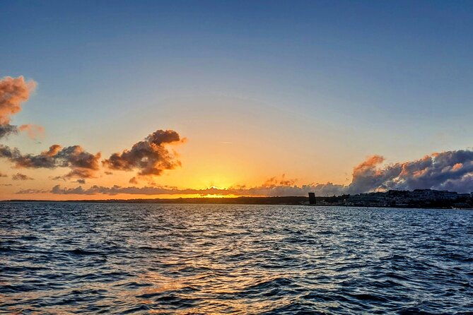 lunch-and-swiming-near-a-beach-in-lisbon-5h-12p