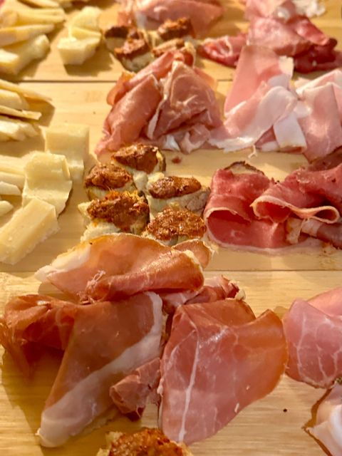 lunch-food-tasting-with-wine-pairing-experience-trastevere