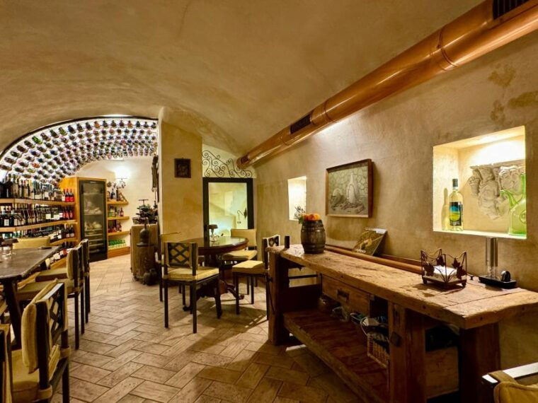 lunch-food-tasting-with-wine-pairing-experience-trastevere