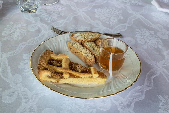 lunch-or-dinner-and-cooking-demo-at-a-local-home-in-viareggio