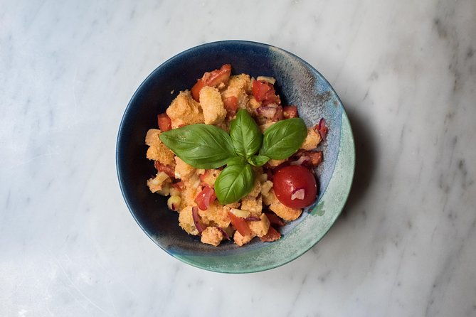 lunch-or-dinner-and-cooking-demo-at-a-local-home-in-viareggio