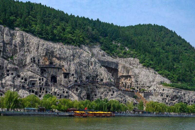 luoyang-longmen-grottoes-and-white-horse-temple-guided-tour