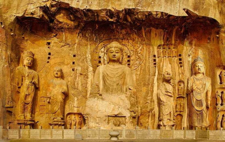 luoyang-shaolin-temple-and-longmen-grottoes-day-trip