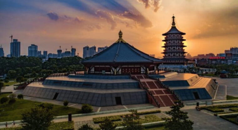 luoyang-walking-night-tour-with-local-dinner-old-town