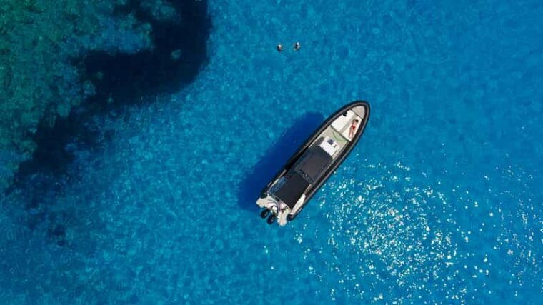 lux-semi-private-or-private-power-boat-tour-to-kleftiko