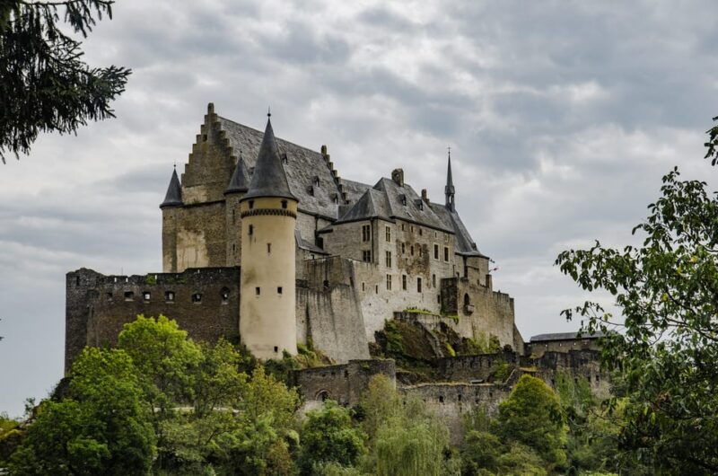 luxembourg-capture-the-most-photogenic-spots-with-a-local