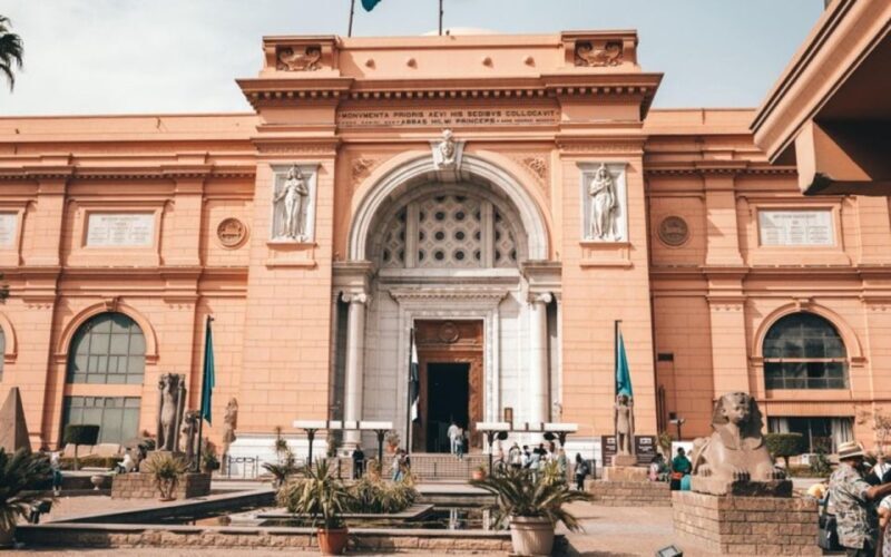 Luxor: Day Tour to Cairo from Luxor by Flight - Key Points