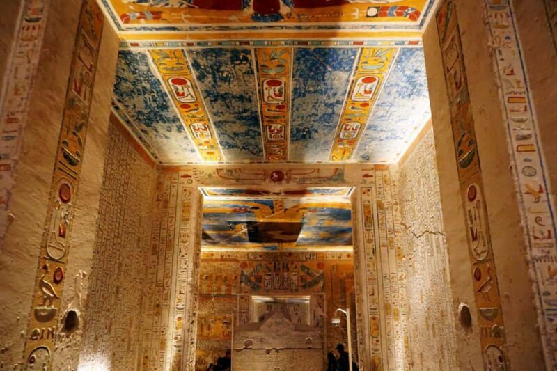 Luxor Full-Day Tour  East & West Bank W/ Free Carriage Ride - FAQ