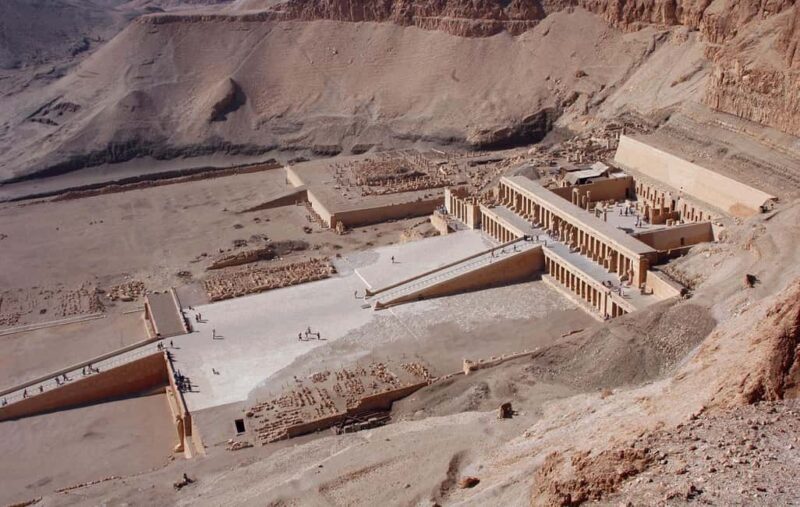 Luxor Private Tour: Medinat Habu & Valley of the Queens. - Key Points  