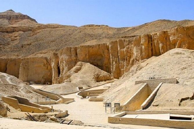 Luxor Private Tour: West Bank - Valley of Kings, Hatshepsuit & Colossi of Memnon - Valley of the Kings: The Iconic Burial Site
