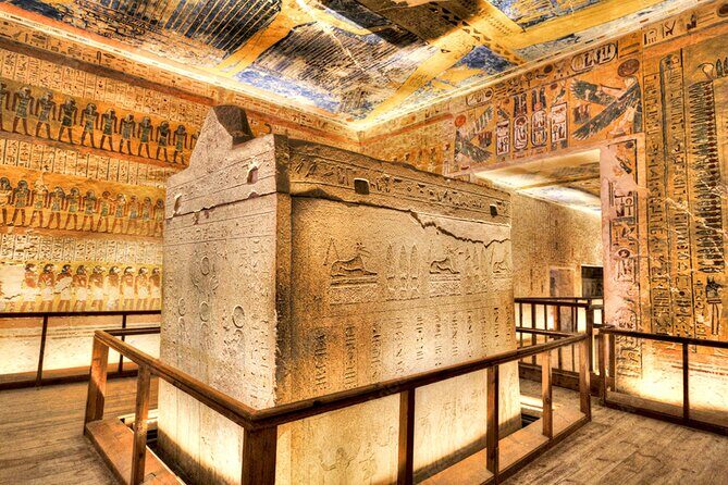Luxor Small Group Tour Valley of Kings with Lunch from Hurghada - An In-Depth Look at the Luxor Small Group Tour  