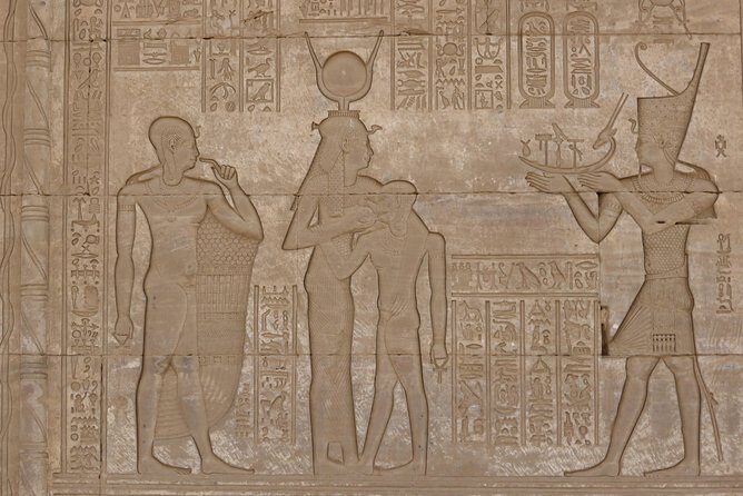 Luxor to Denderah Half Day Private Tour: Hathor Temple at Denderah - Key Points