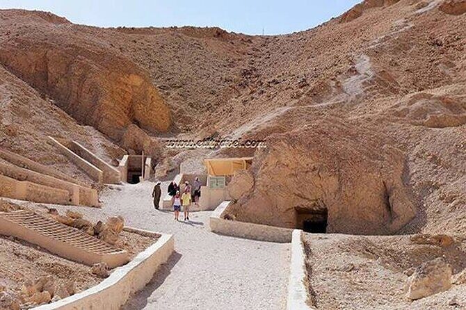 Luxor west bank day tour:.El-Assasif Tombs ,Habu &Deir el Medina - In-Depth Review of the Experience