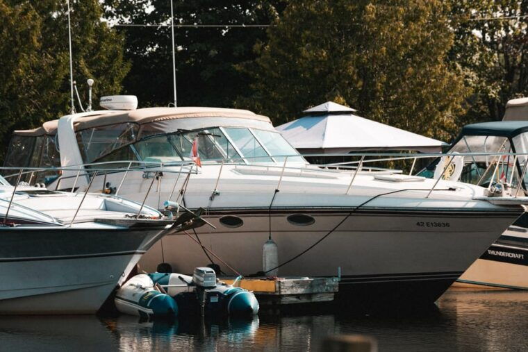 luxurious-40ft-yacht-charter