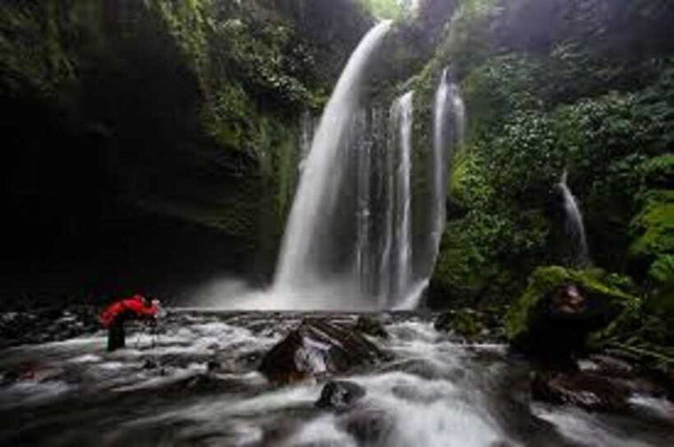 luxurious-sendang-gila-tiukelep-waterfall-selong-hill-tour