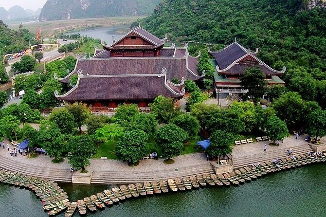 Luxury 1-Day Tour to Hoa Lu, Trang An & Mua Cave from Hanoi - FAQs