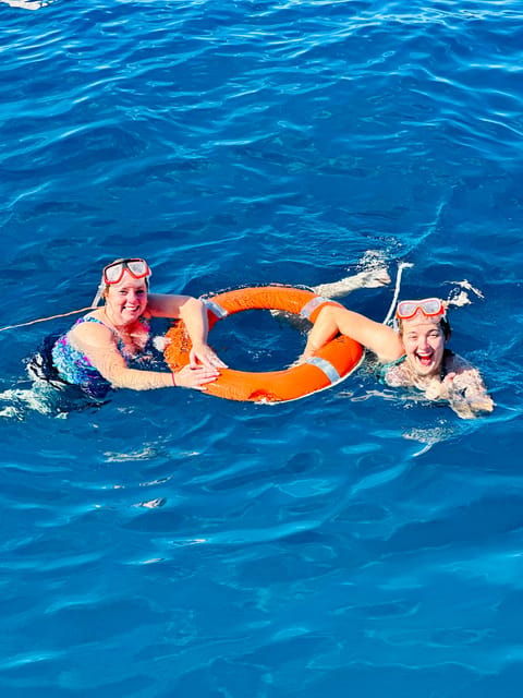 luxury-4-hour-private-sailing-to-papagayo-beaches