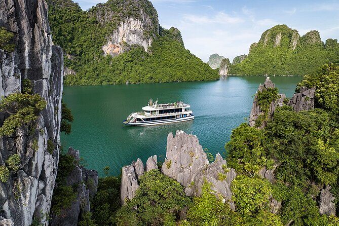 Luxury 5 Star Ha Long Bay Day Tour from Hanoi with Limousine - Who Will Enjoy This Tour Most?