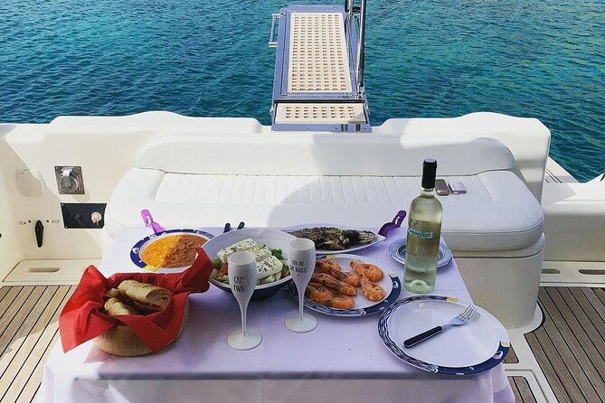 luxury-azimut-44-ft-yacht-cruise