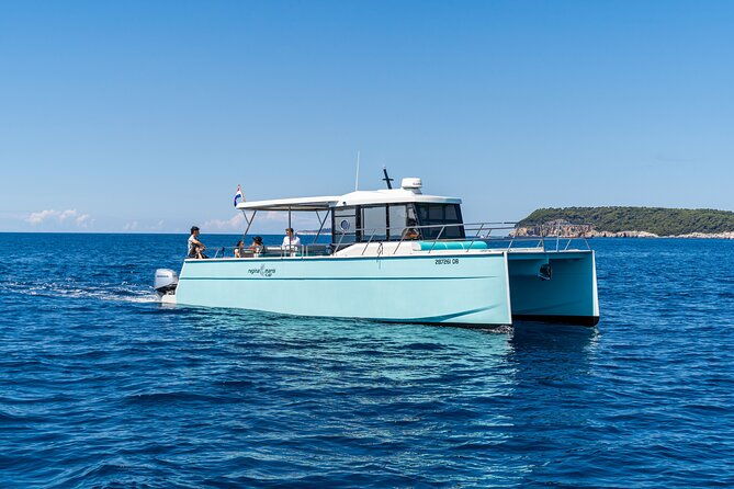 luxury-blue-cave-and-elafiti-islands-small-group-tour