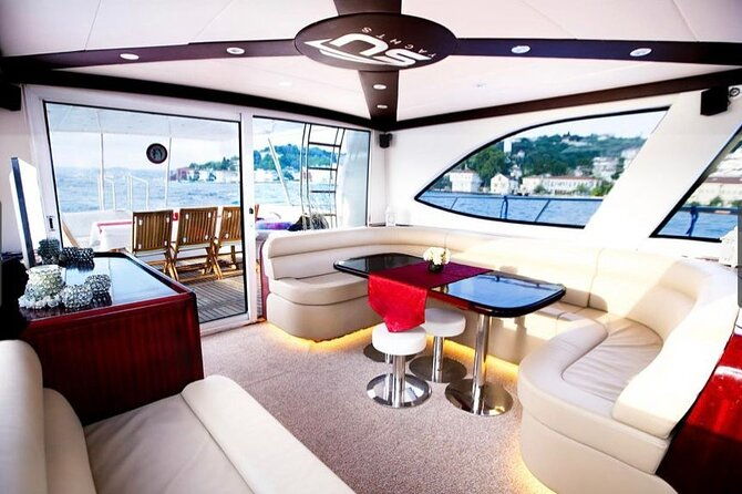 luxury-boat-tour-in-bosphorus-with-hotel-transfers