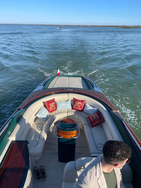 luxury-boat-tour-riva-aquariva-venice-yacht