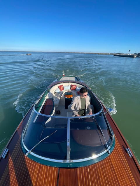 luxury-boat-tour-riva-aquariva-venice-yacht