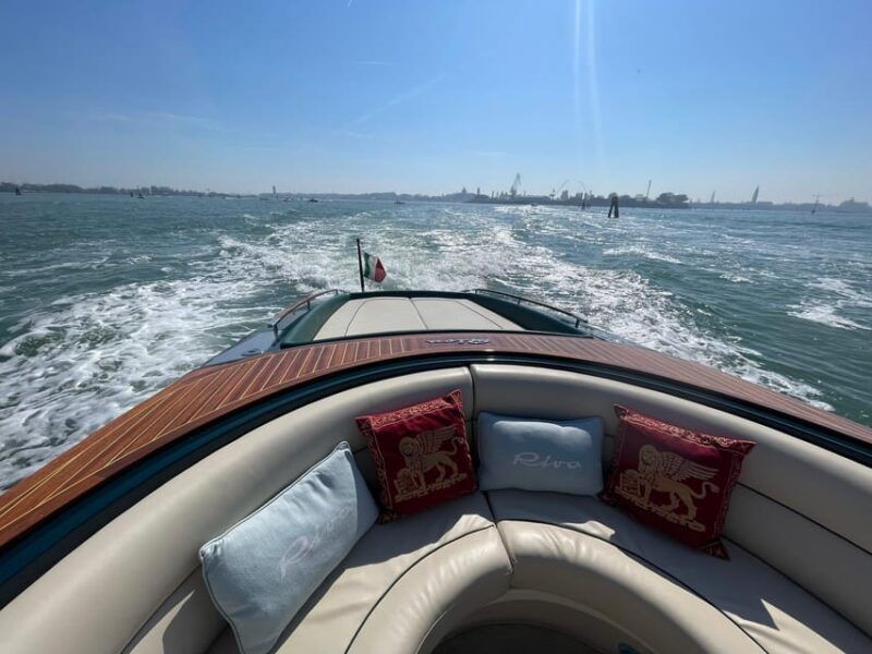 luxury-boat-tour-riva-aquariva-venice-yacht