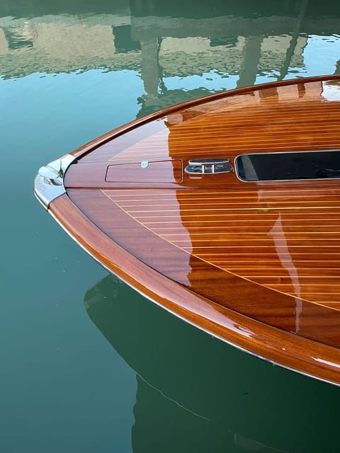 luxury-boat-tour-riva-aquariva-venice-yacht