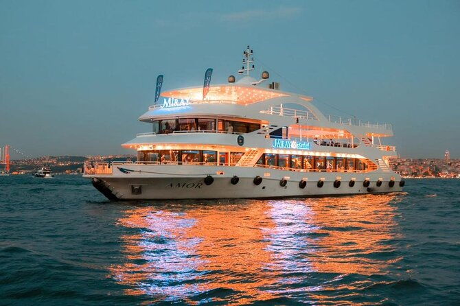 luxury-bosphorus-cruise-dinner-in-istanbul-turkis-night-show