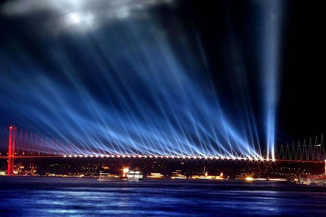 luxury-bosphorus-night-cruise-on-the-yacht