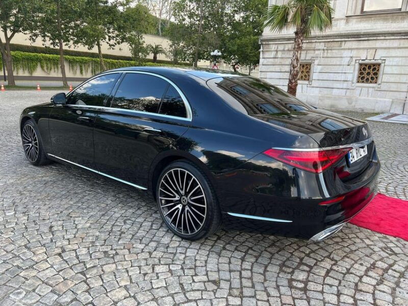luxury-car-rental-with-driver