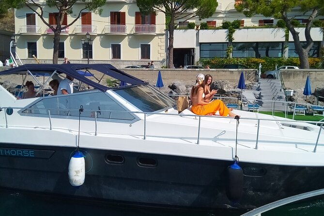 luxury-cruise-from-salerno-to-positano-and-the-amalfi-coast