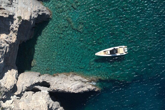 luxury-day-cruise-from-paros-to-blue-lagoon-antiparos-despotiko