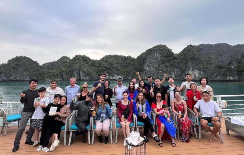 luxury-day-trip-ha-noi-cat-ba-island-lan-ha-bay