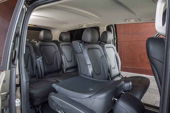 luxury-departure-from-london-to-southampton-port-in-luxury-van