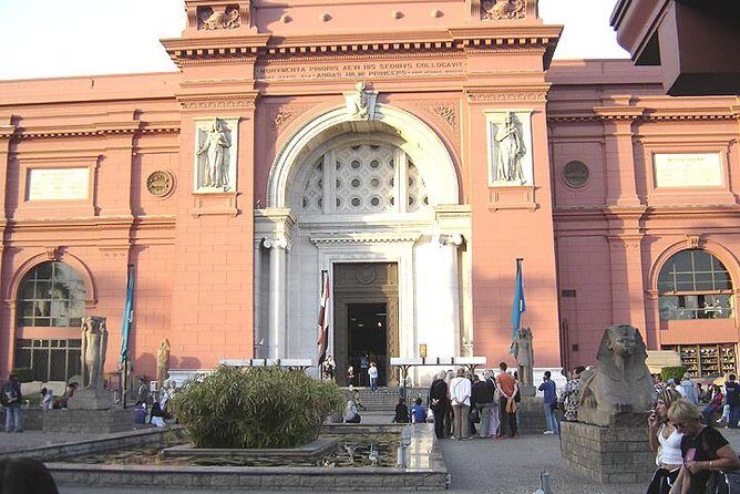 Luxury Full Day Egyptian Museum, Coptic Cairo and Islamic Mosque - FAQ