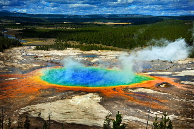 luxury-grand-loop-tour-of-yellowstone-national-park