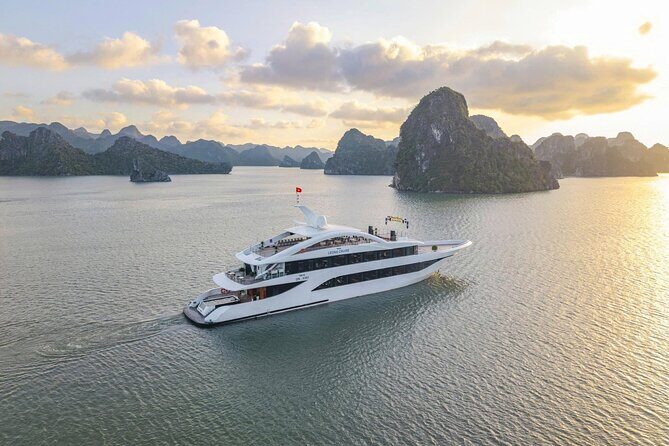 Luxury Halong Bay 5-Star Leona Day Cruise from Hanoi - An In-Depth Look at the Luxury Halong Bay 5-Star Leona Day Cruise from Hanoi