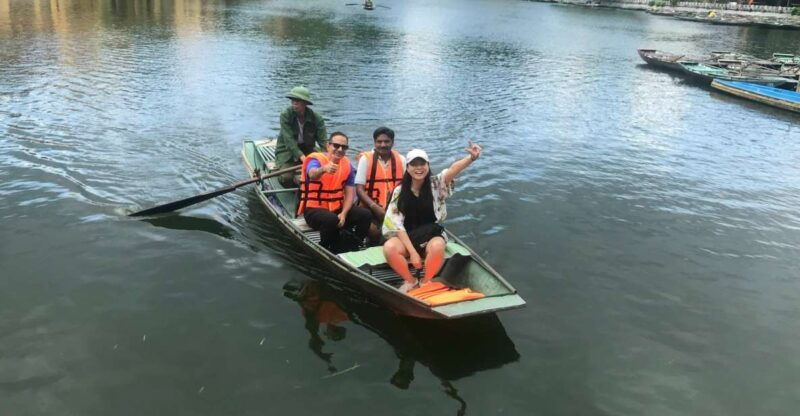 luxury-hoa-lu-tam-coc-mua-cave-with-limousine-small-group