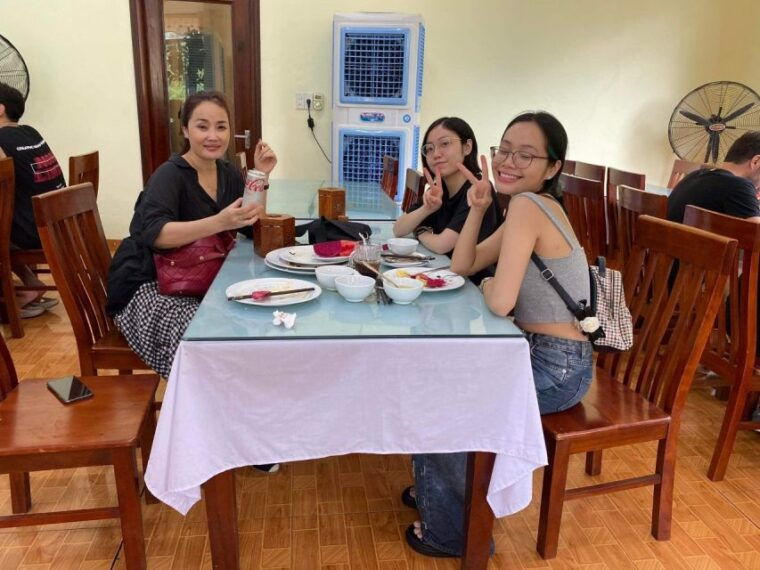 luxury-hoa-lu-tam-coc-mua-cave-with-limousine-small-group