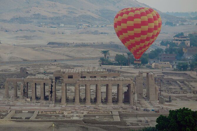 Luxury Hot Air Balloon Experience in Luxor with Pick-up - Key Points