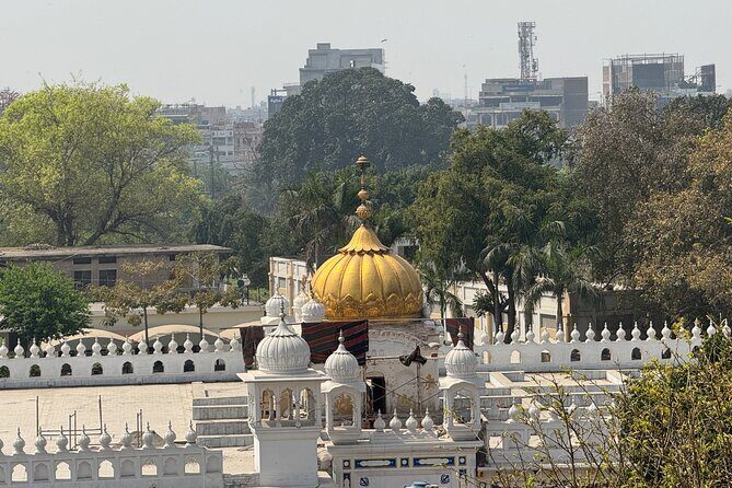 Luxury Lahore Full Day Gateway - The Transport & Extras: Comfort and Convenience